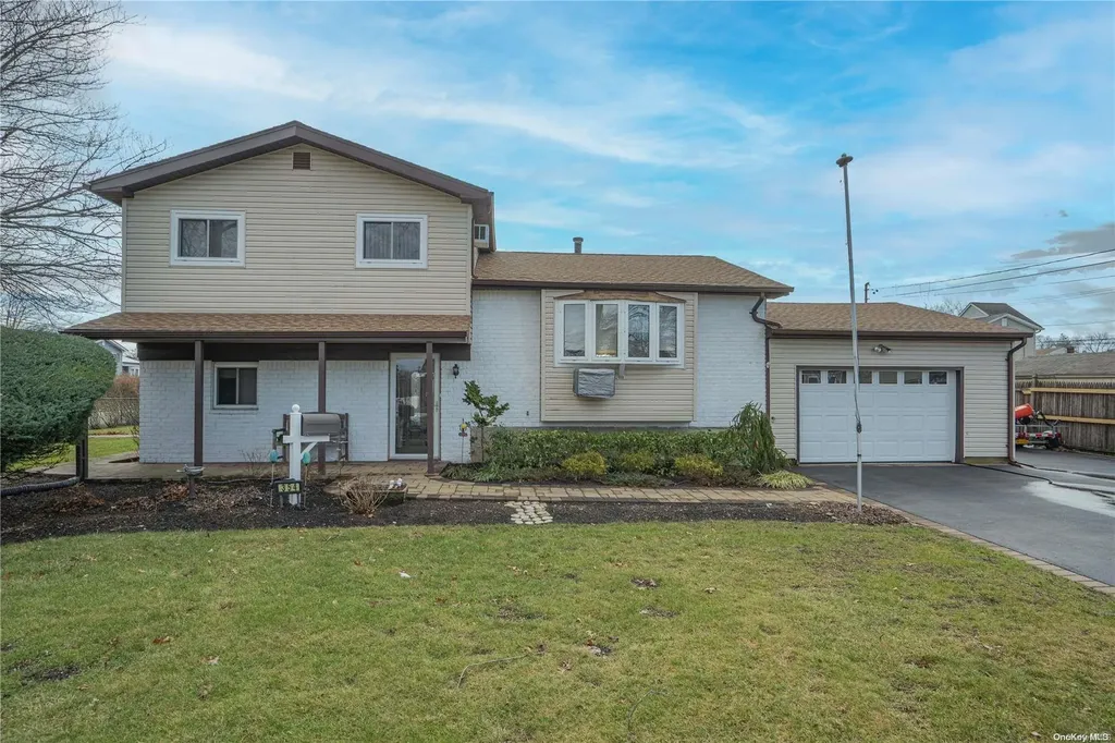 354 Central Avenue Deer Park NY 11729