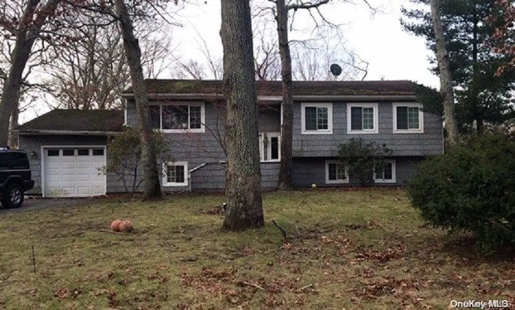 133 Trout Brook Lane Riverhead NY 11901