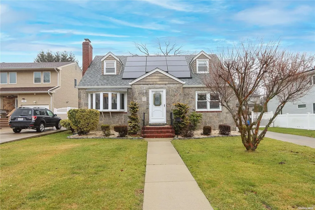 1323 Powell Avenue Merrick NY 11566