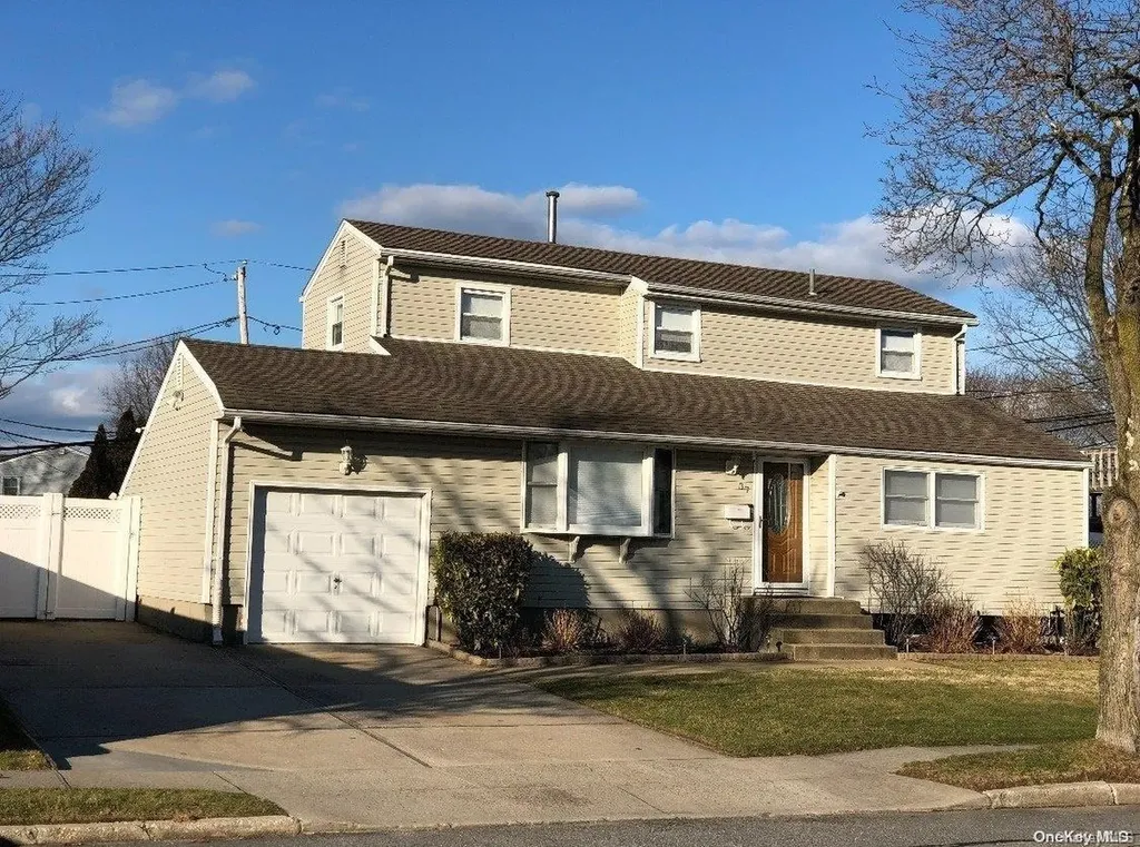 37 Sheldon Place Commack NY 11725