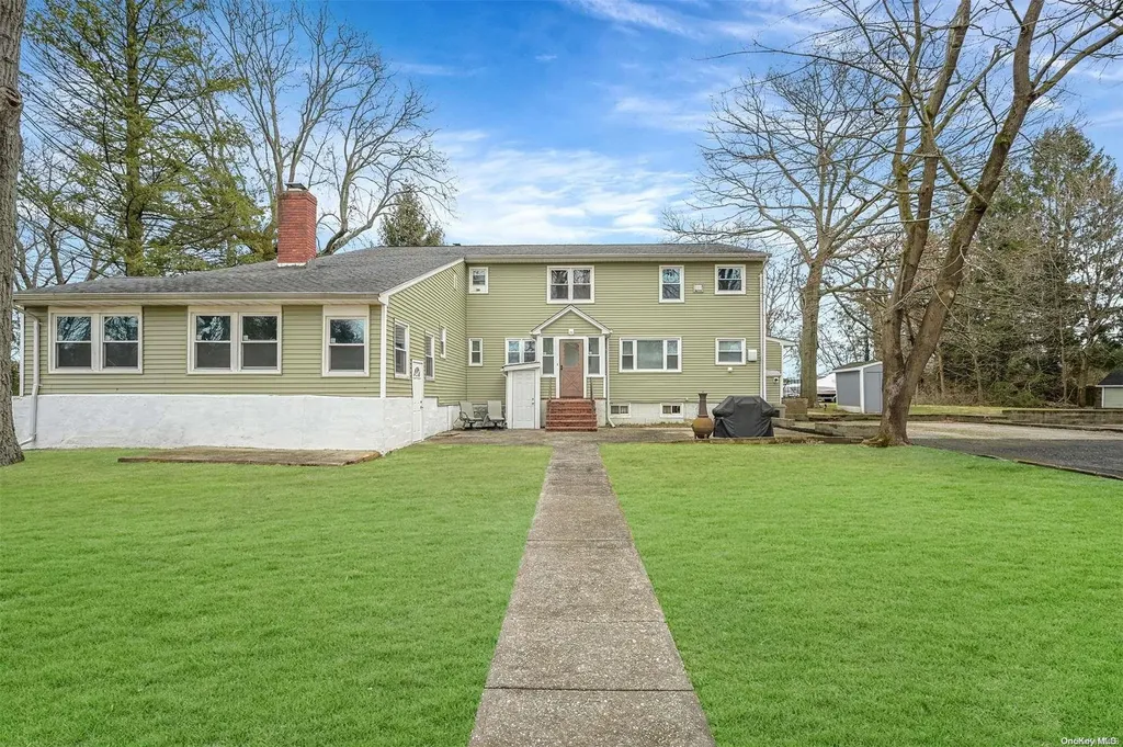 3 Hunter Avenue Miller Place NY 11764