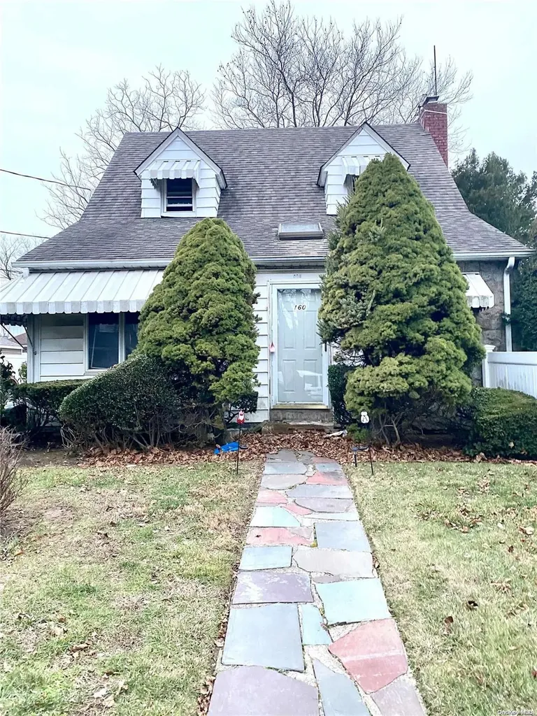 160 Sweezy Avenue Freeport NY 11520