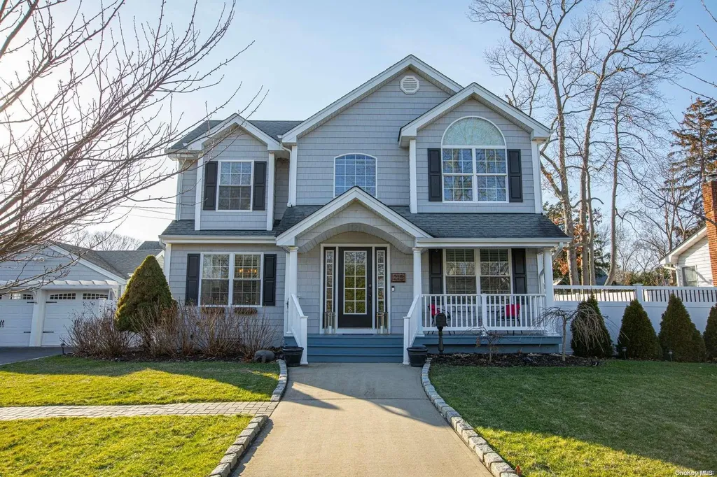215 Pine Drive Bay Shore NY 11706