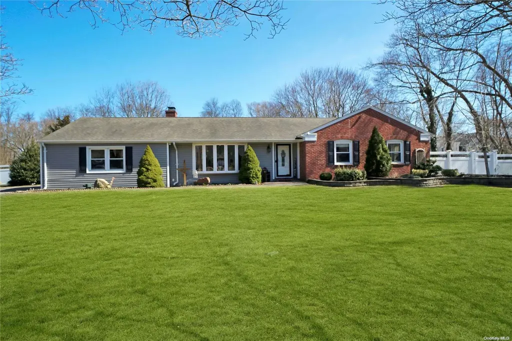 39 Pleasant Avenue Centereach NY 11720