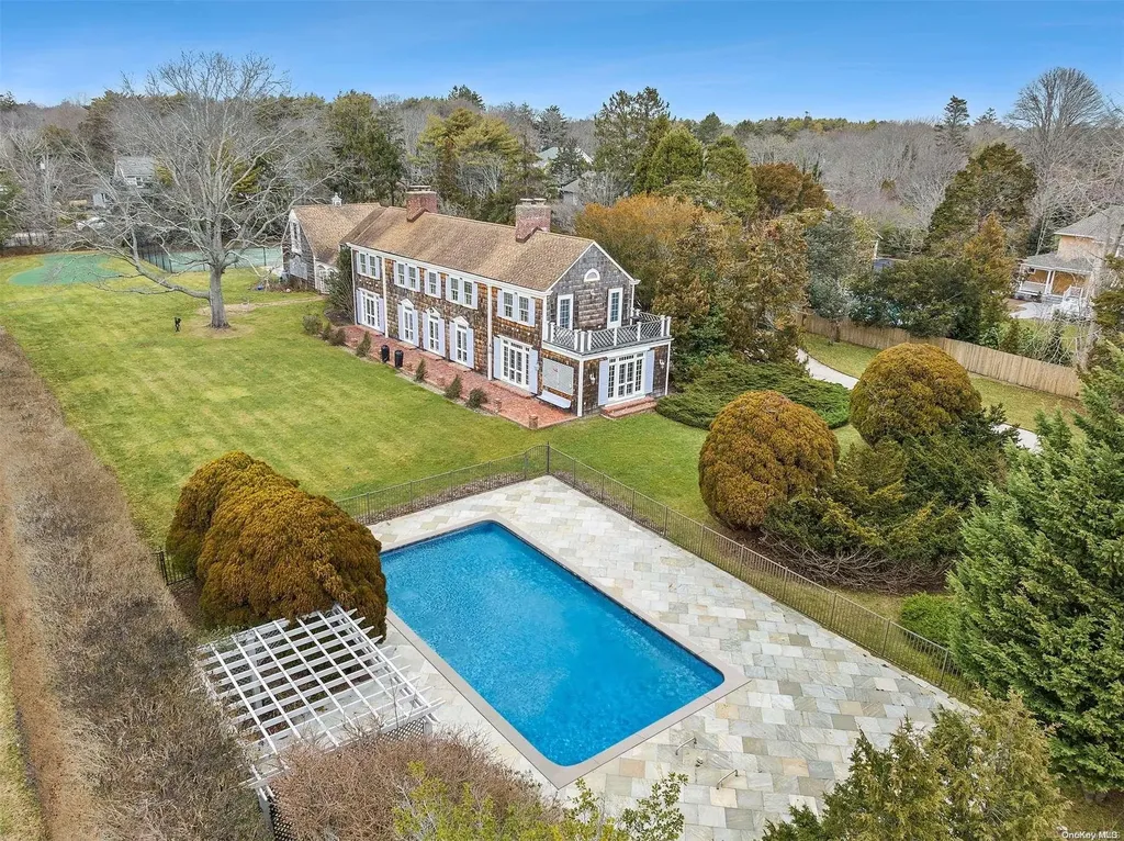 16 Sheppard Street Westhampton Beach NY 11978