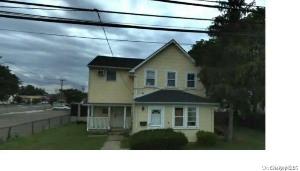 36 Baldwin Place Bethpage NY 11714