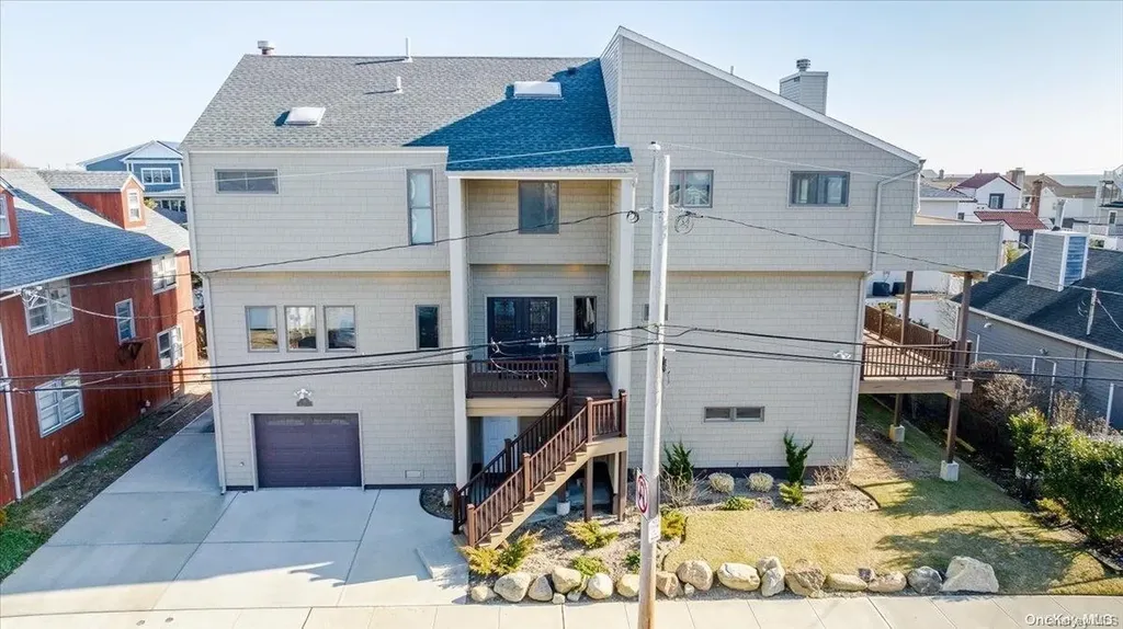 29 Bath Street Lido Beach NY 11561
