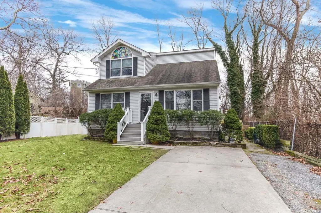 36 Maple Road Rocky Point NY 11778