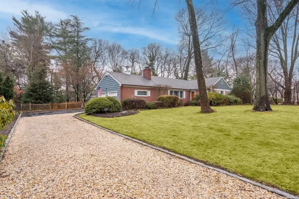 91 Midland Street Cold Spring Harbor NY 11724
