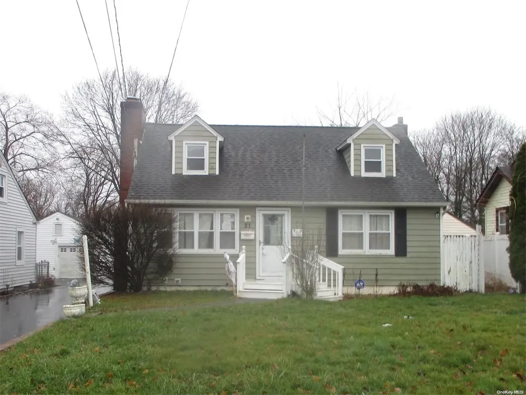 21 2nd Avenue Central Islip NY 11722
