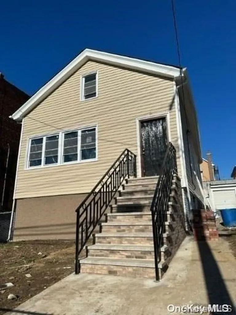 945 E 216th Street Bronx NY 10469