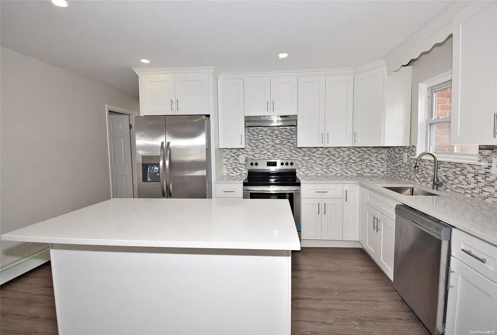 84 Schleigel Boulevard Amityville NY 11701