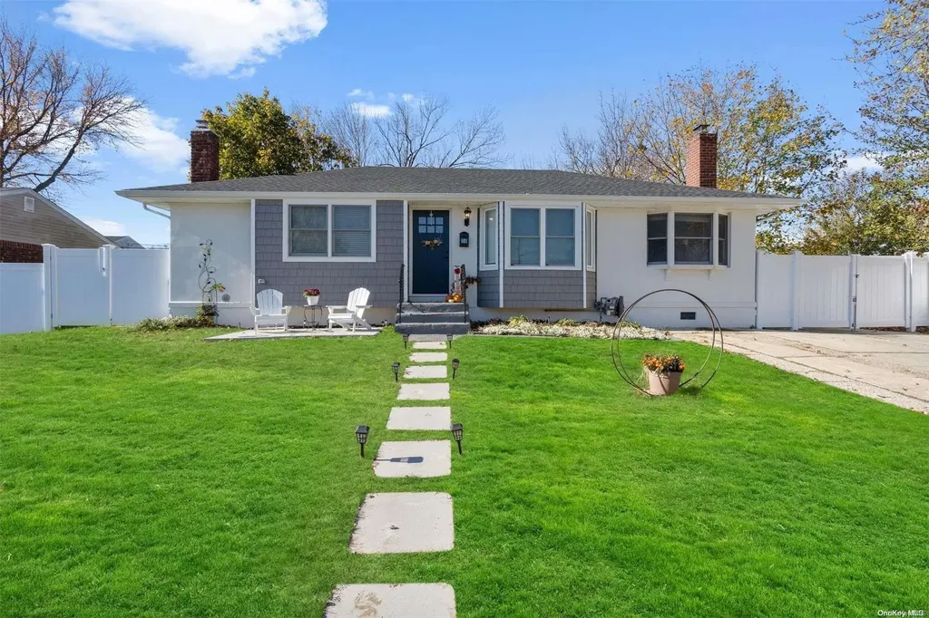 58 Villa Avenue Deer Park NY 11729