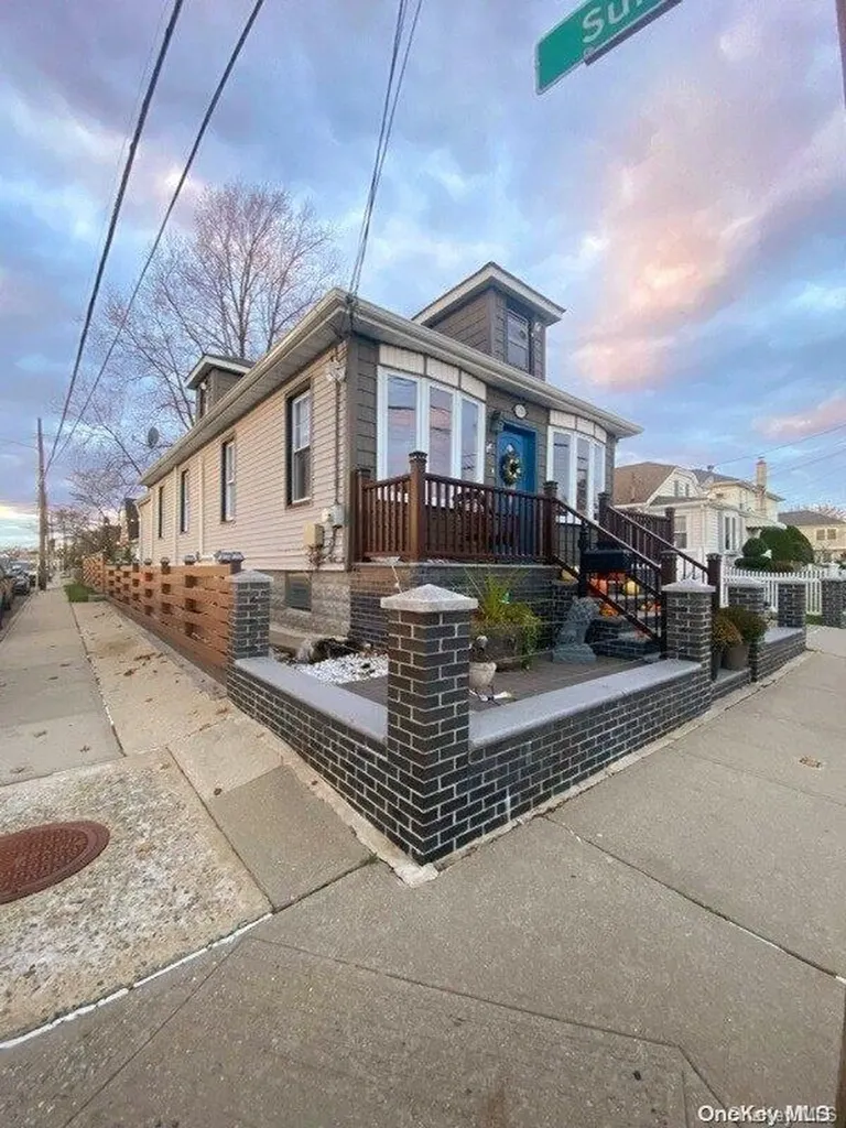 128 Evans Avenue Elmont NY 11003