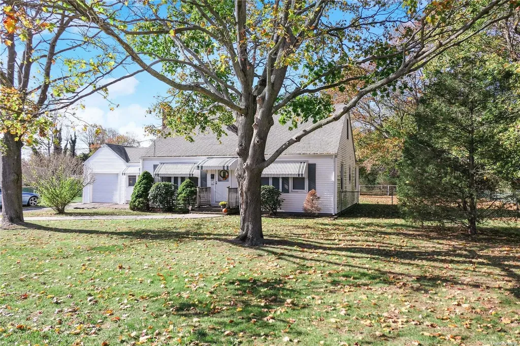 528 Americus Avenue East Patchogue NY 11772
