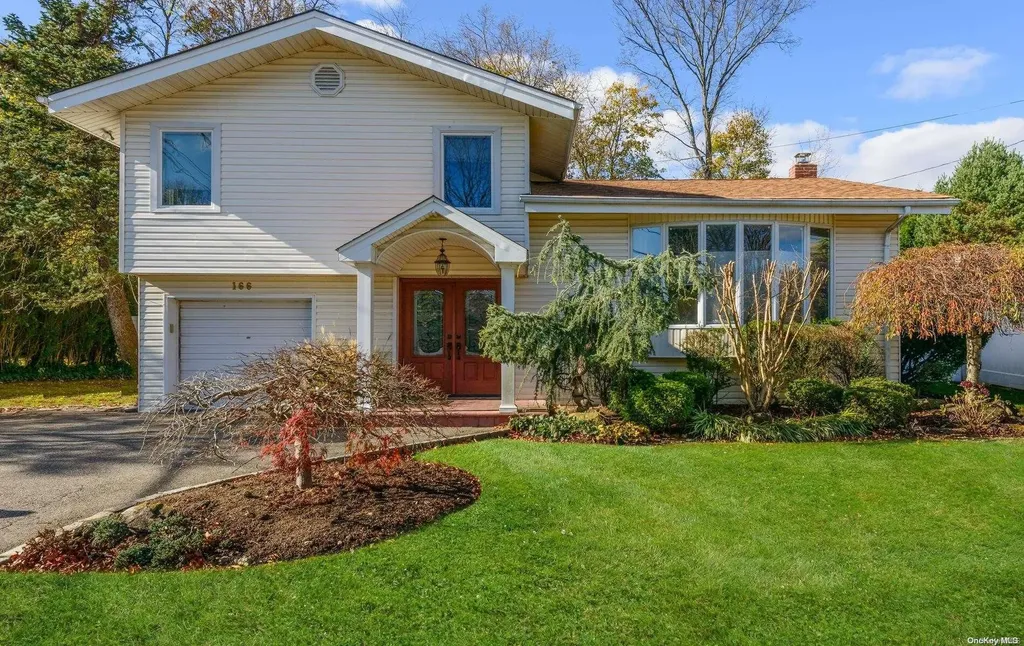 166 Forest Drive Jericho NY 11753