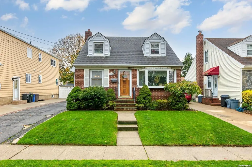 514 5th Avenue New Hyde Park NY 11040