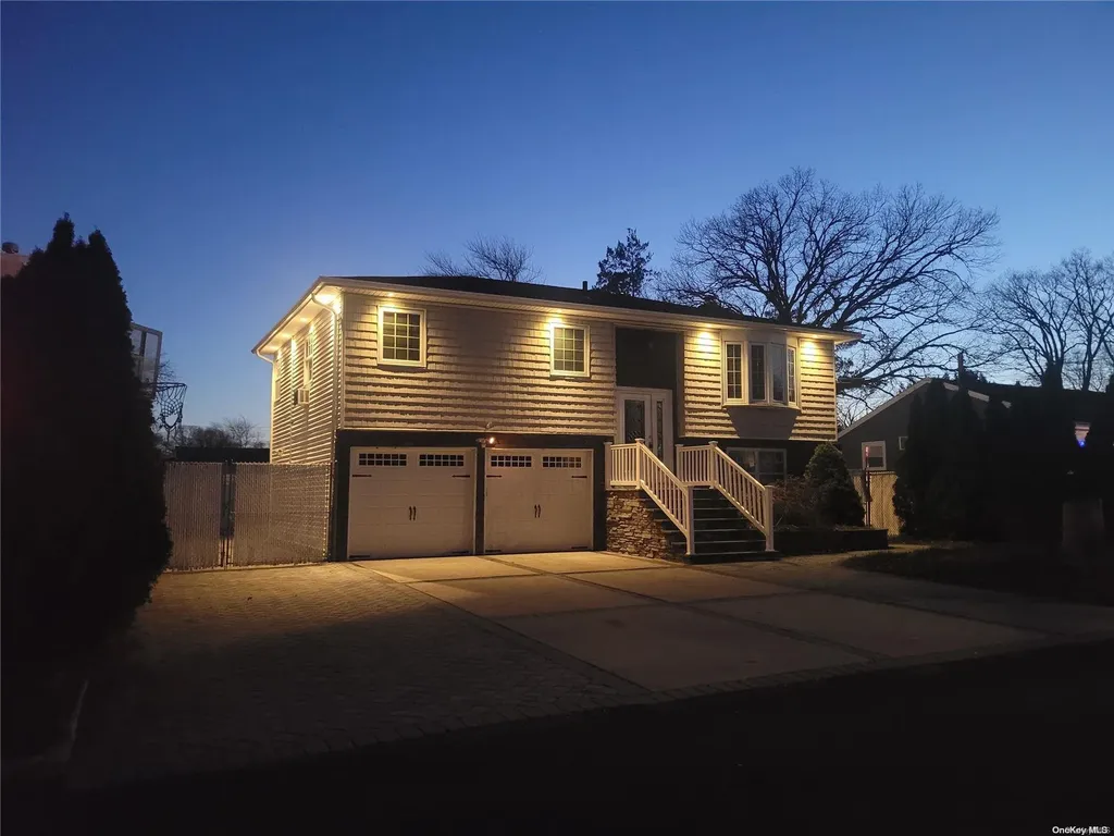 600 Windmill Avenue West Babylon NY 11704