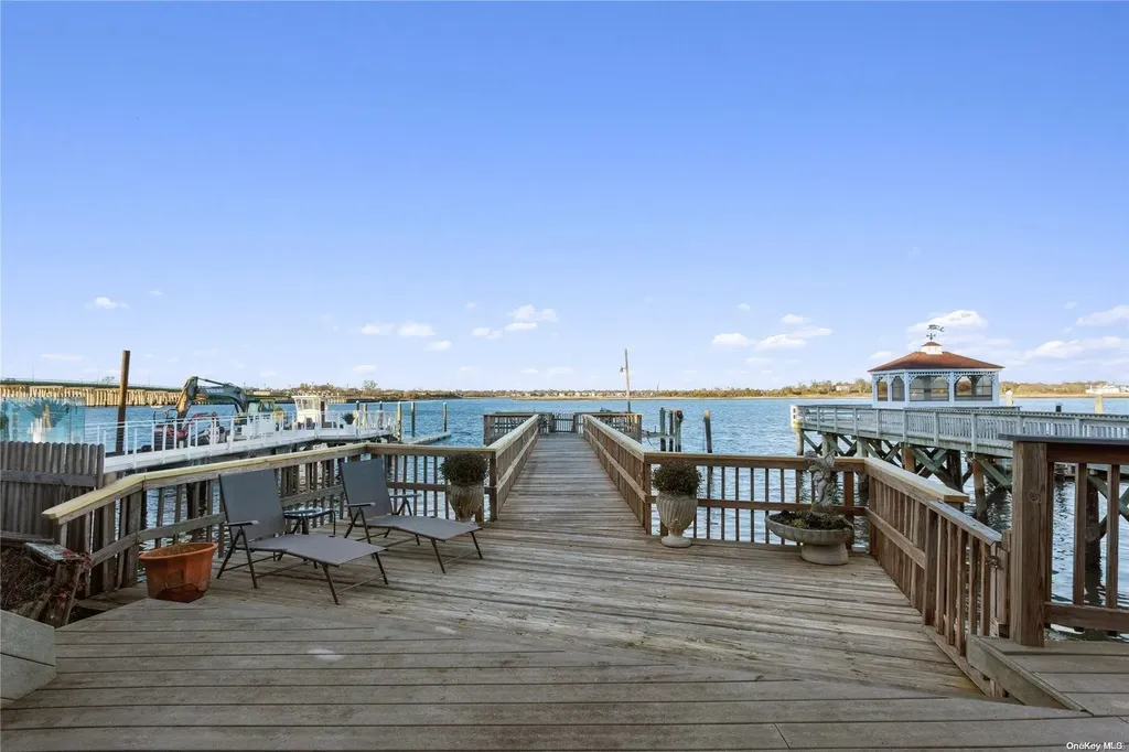 1980 Bay Boulevard Atlantic Beach NY 11509