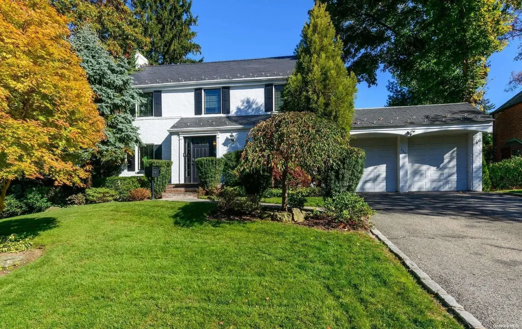 126 Mill Spring Road Manhasset NY 11030