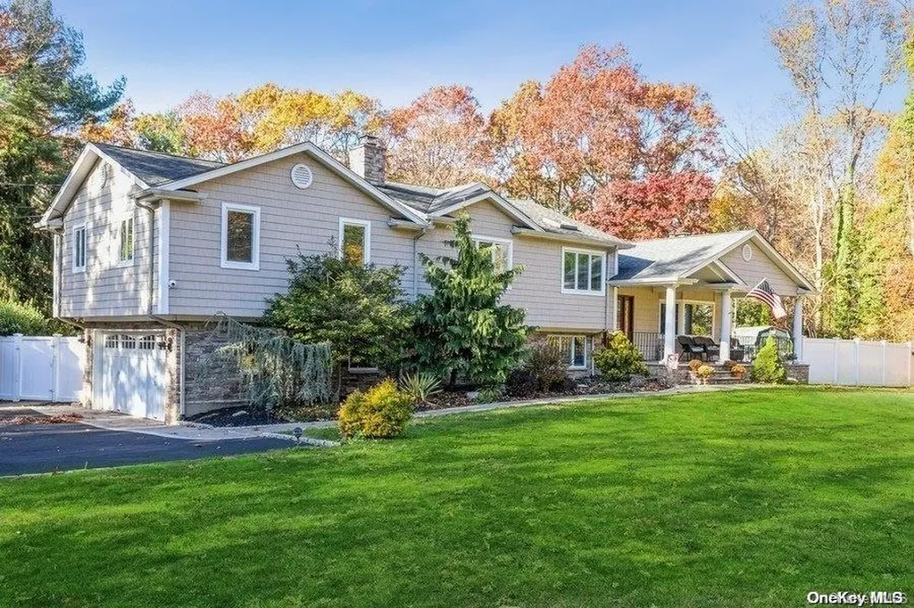 21 Ingold Drive Dix Hills NY 11746