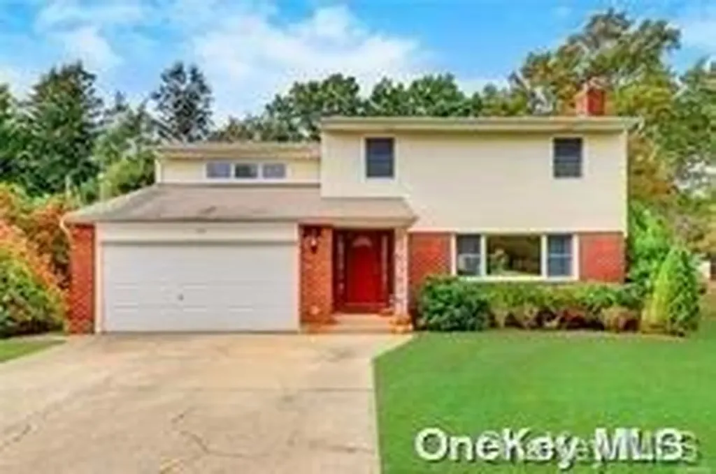 75 Roundtree Drive Plainview NY 11803