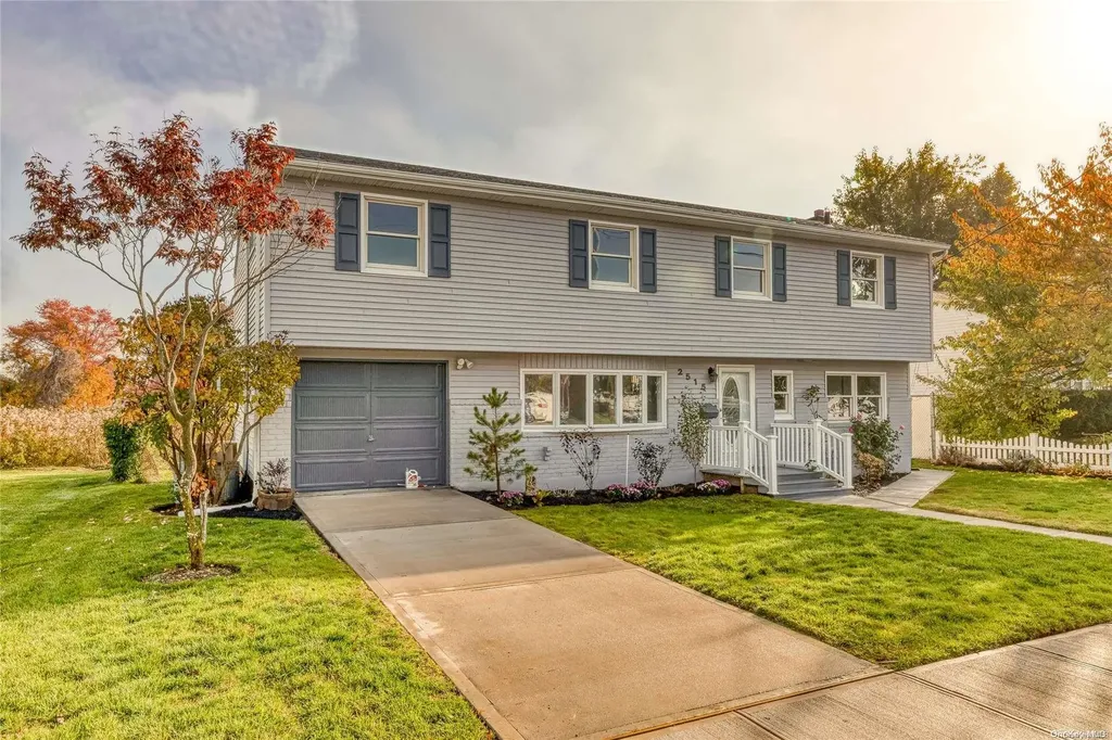 2515 Lefferts Place Bellmore NY 11710