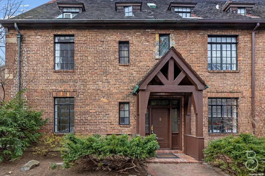 5 Bye Street Forest Hills NY 11375