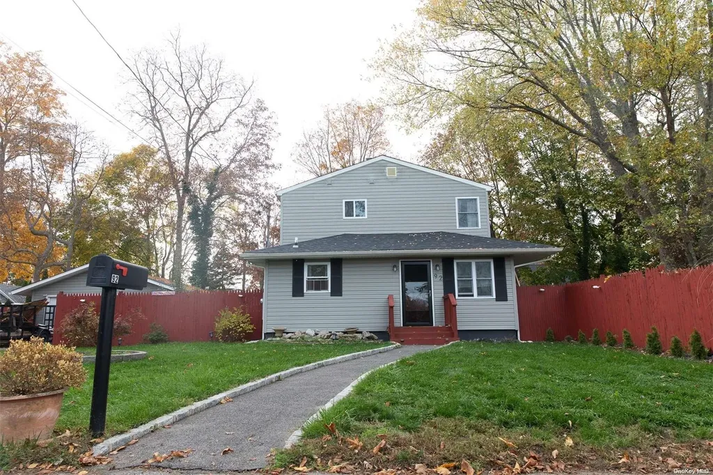 92 Washington Drive Mastic Beach NY 11951