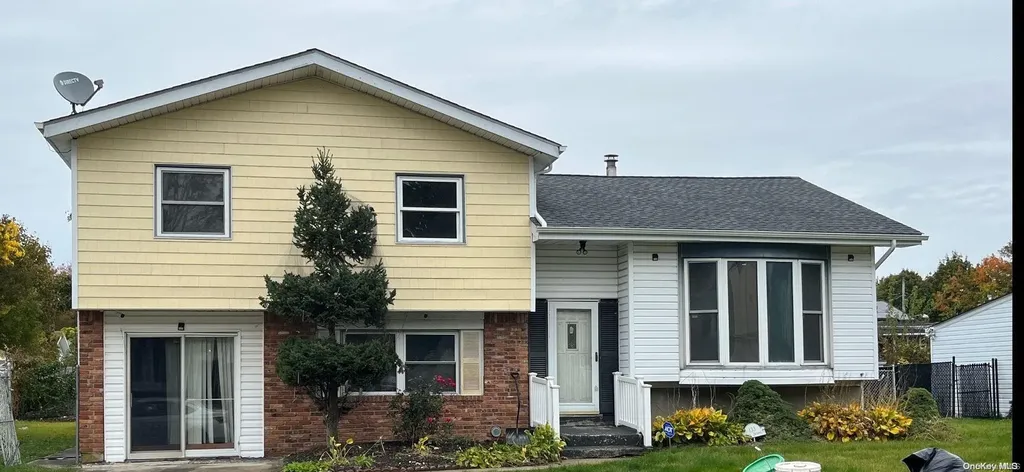 133 Root Avenue Central Islip NY 11722