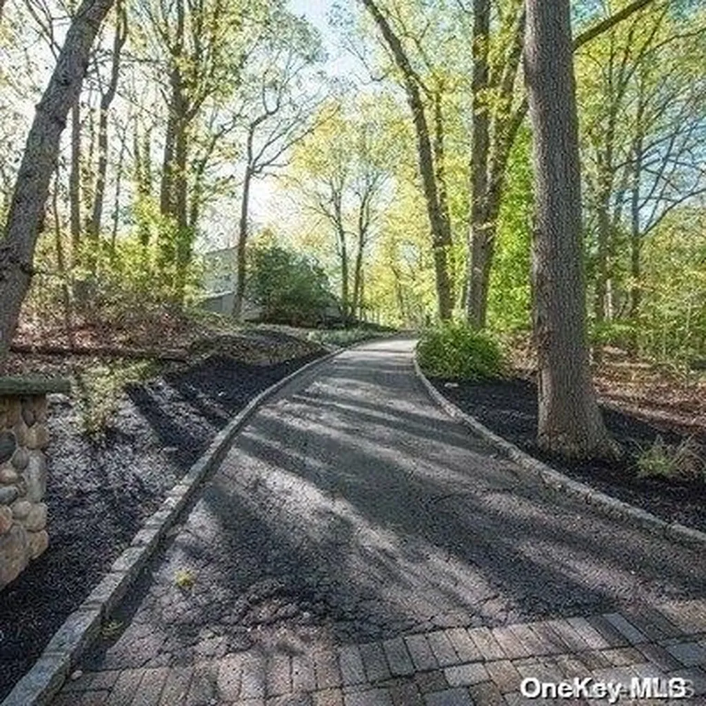 56 Harbor Beach Road Miller Place NY 11764