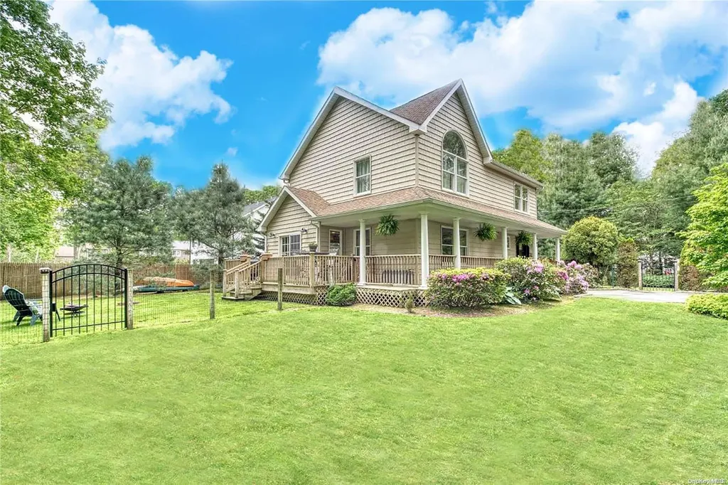 6 Liggon Lane Westhampton Beach NY 11978
