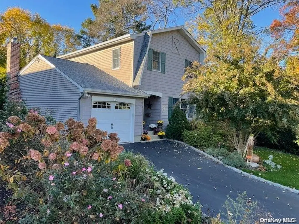 33 Crestfield Place Northport NY 11768