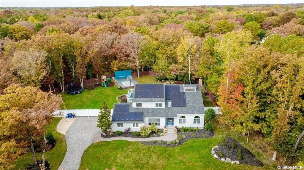 5 Liberty Lane Miller Place NY 11764