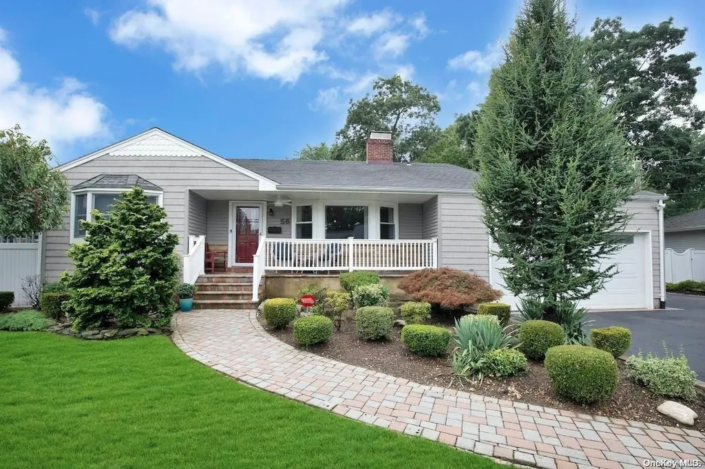 56 West Drive Massapequa NY 11758