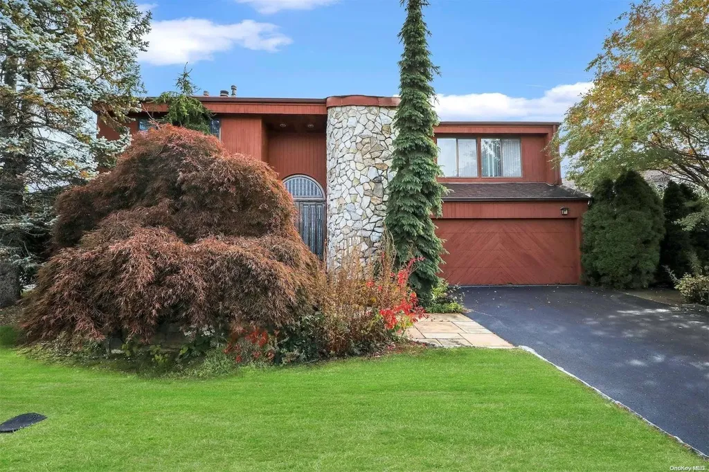 24 Princeton Drive Syosset NY 11791