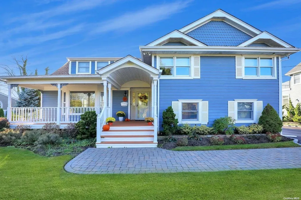 112 Peninsula Drive Babylon NY 11702
