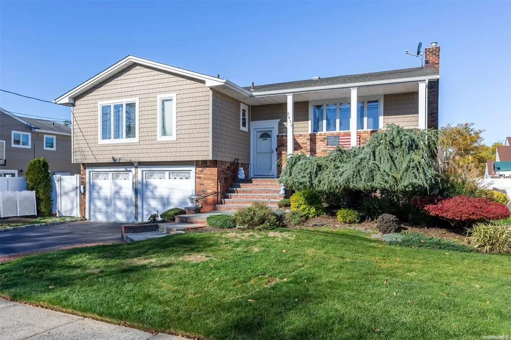 2039 Vine Drive Merrick NY 11566