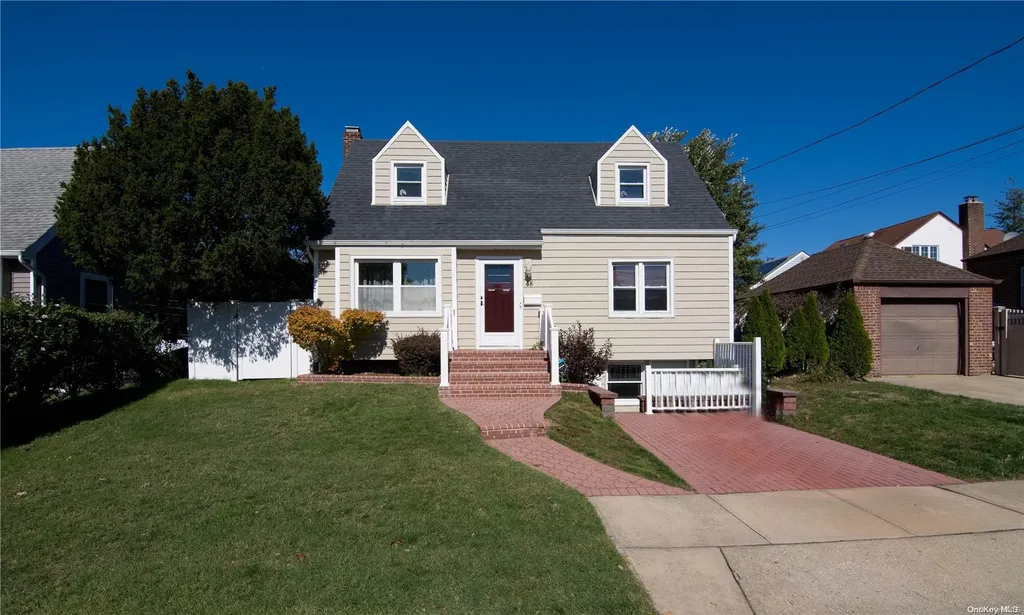 48 Abby Road Merrick NY 11566