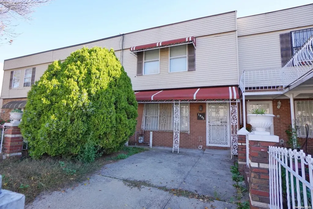 1935 Strauss Street Brooklyn NY 11212