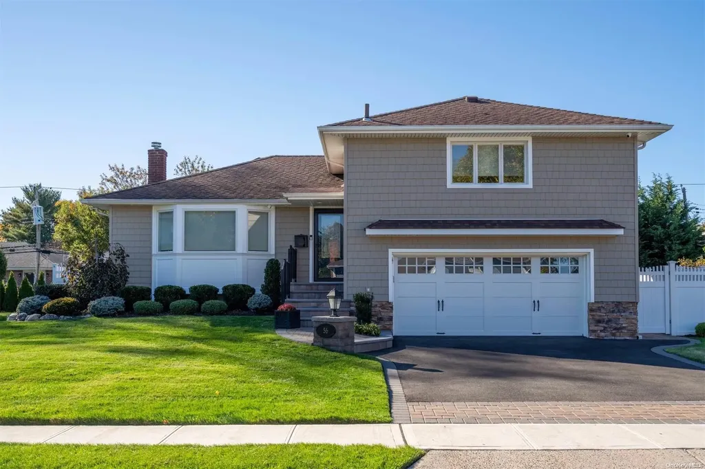 56 Stuart Drive Syosset NY 11791
