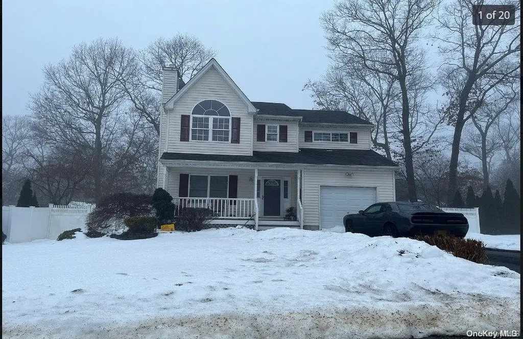 80 Franklin Avenue Mastic NY 11950