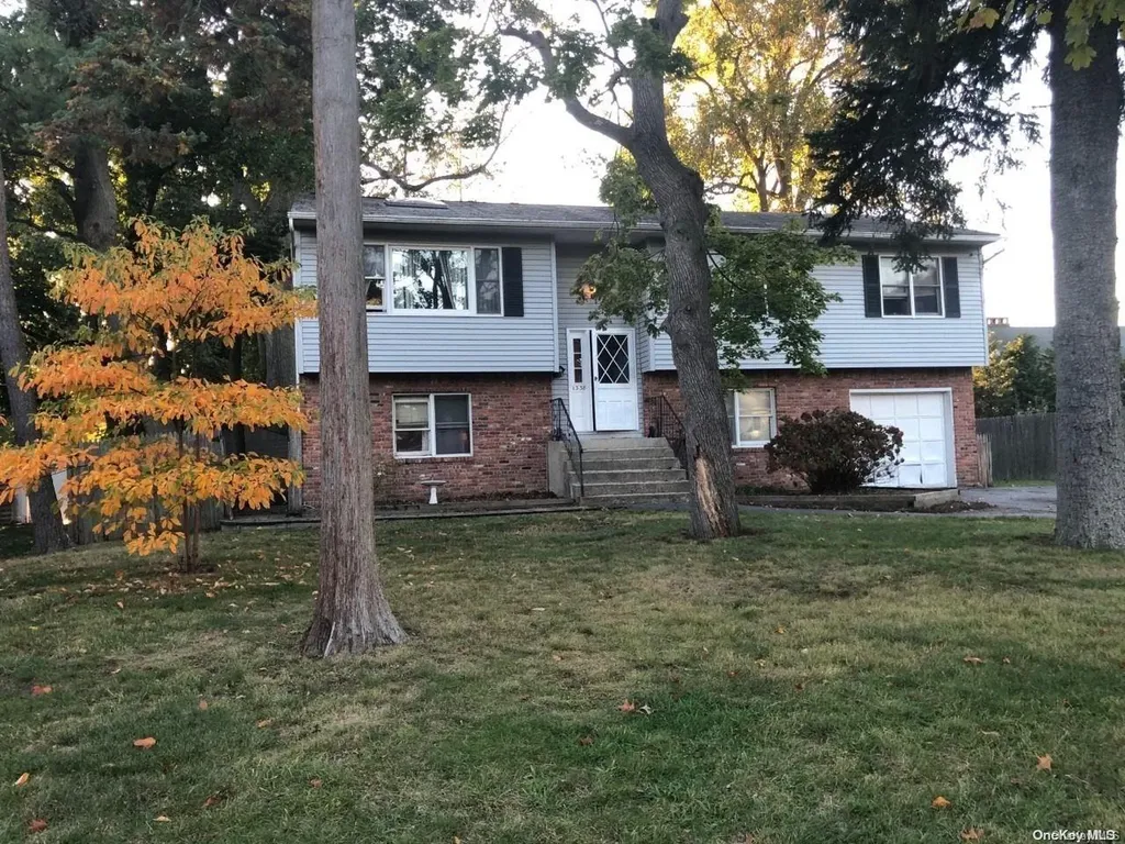 1338 Ackerson Boulevard Bay Shore NY 11706