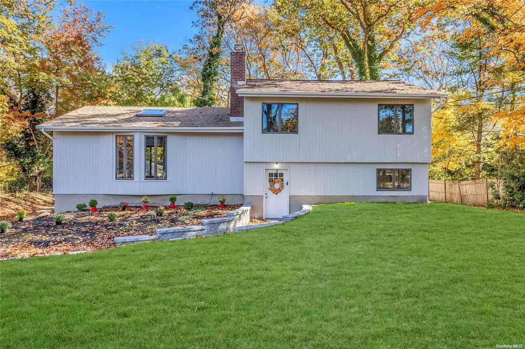 19 Mud Road Setauket NY 11733