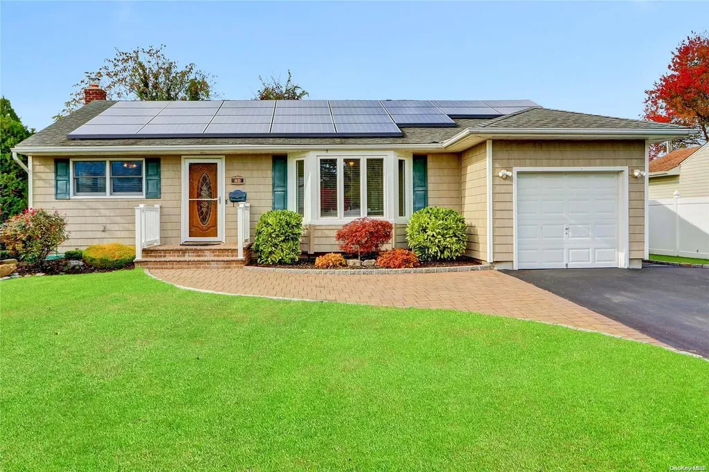 14 Walter Court Commack NY 11725