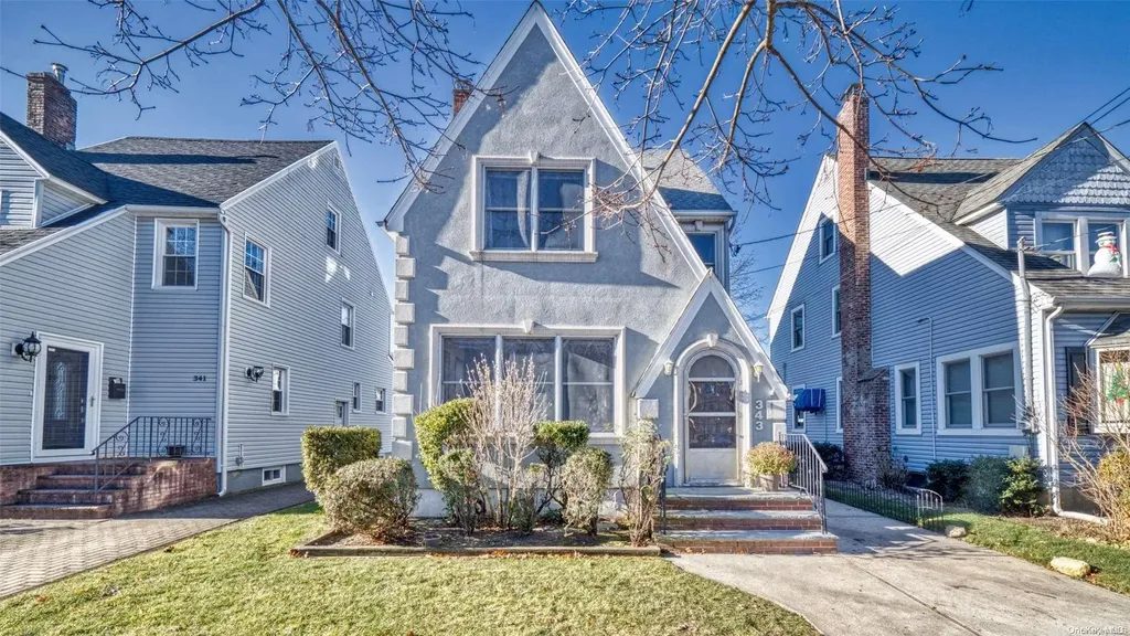 343 Wellington Road Mineola NY 11501
