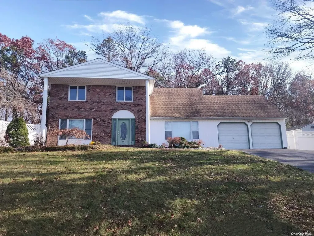 23 Walnut Street Coram NY 11727