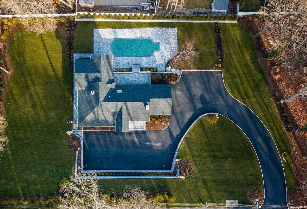 15 Pine Road Syosset NY 11791
