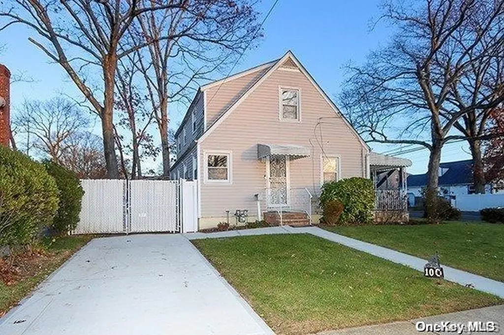 100 Willett Place Roosevelt NY 11575