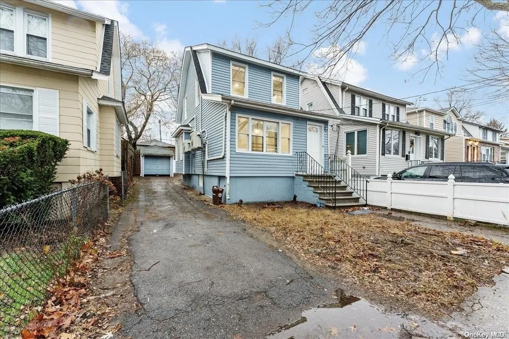 4031 Rombouts Avenue Bronx NY 10466